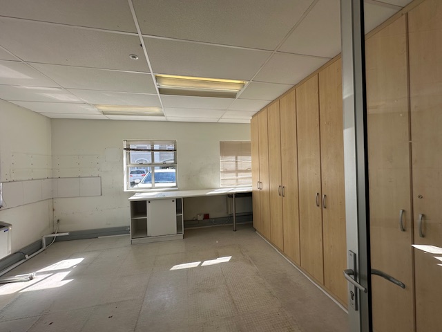 To Let commercial Property for Rent in Pinelands Western Cape